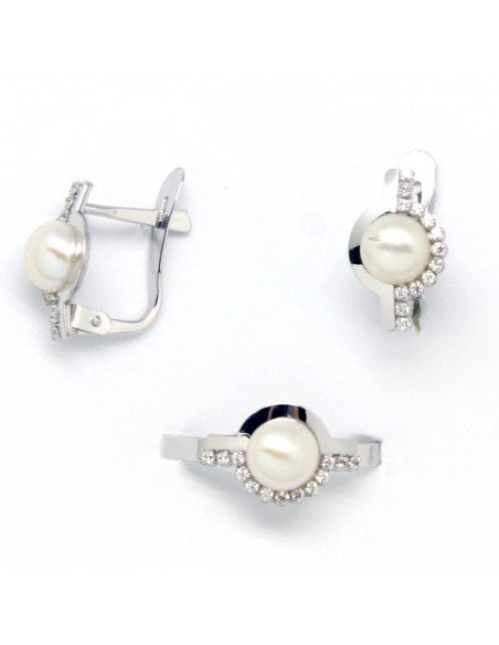 Conjunto de pendientes y sortija para niña de comunión en oro blanco con perlas y circonitas.