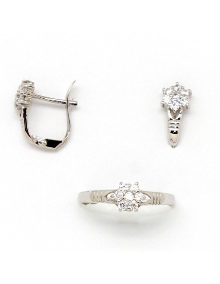 Conjunto de pendientes y anillo para niña de comunión en oro blanco con roseta de circonitas.