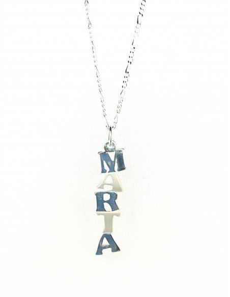 Colgante personalizado con el nombre hecho a manoen plata