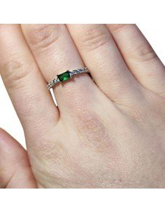 Anillo fino piedra verde 2