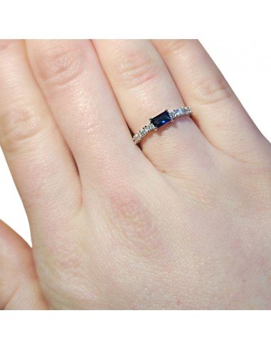 Anillo fino piedra azul