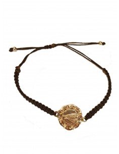 Pulsera de macramé con la...