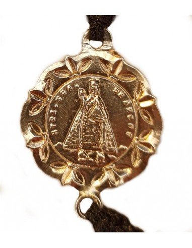 Pulsera de macramé con la virgen de Arcos en...